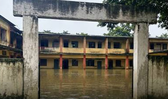 বন্যা-কবলিত ৭৯৩টি স্কুলকে ১৫.৮৬ কোটি টাকা সহায়তা প্রদান 