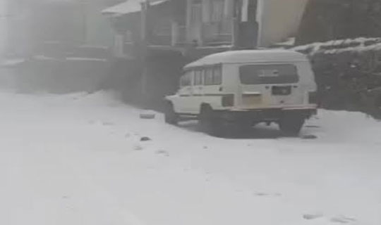 নাথু লা, গনাথং উপত্যকায় তাজা তুষারপাত