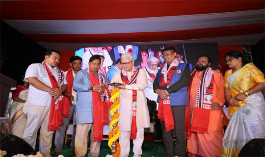 তৃতীয়াতেই দুর্গাপুজো উদ্বোধনের আবহে