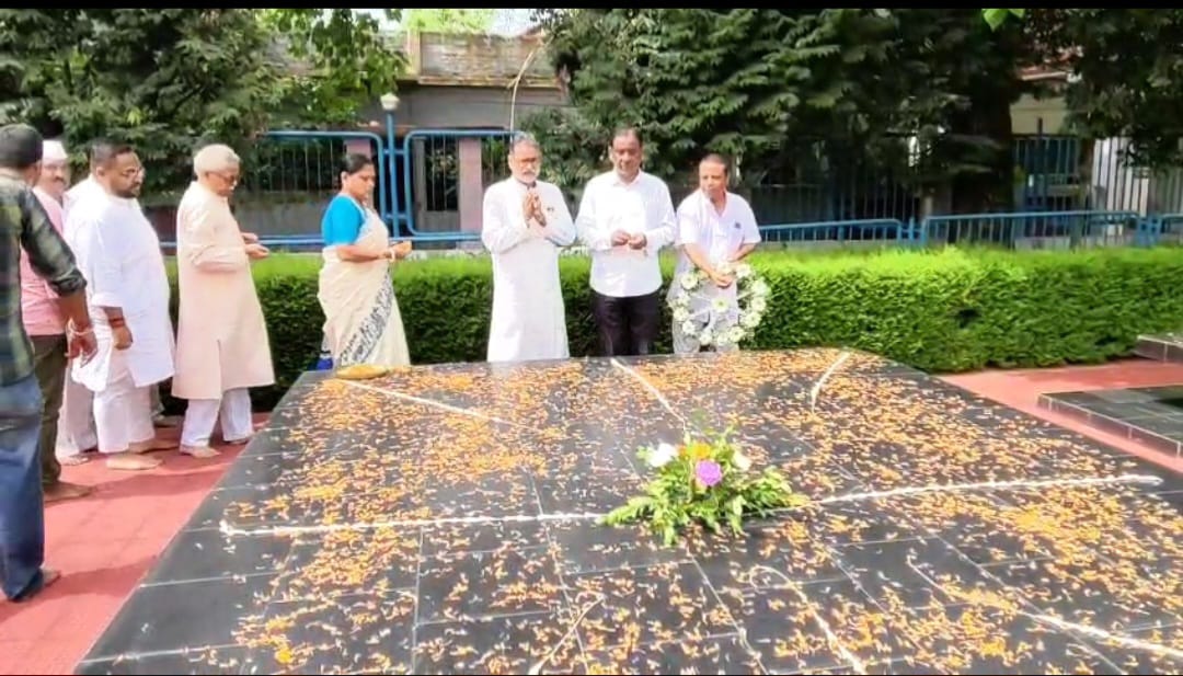 প্রয়াত প্রাক্তন প্রধানমন্ত্রী রাজীব 