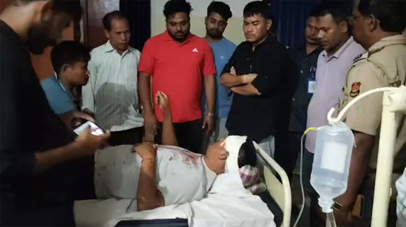 বিজেপি কর্মীর হামলায় গুরুতর আহত তিপ