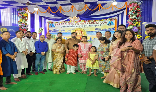 দেবশিল্পী বিশ্বকর্মার আরাধনায় ত্রিপু