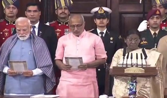 সংবিধানের প্রস্তাবনা পাঠ  এবং  ২৬/১১ মুম্বাই সন্ত্রাসী হামলার বার্ষিকীতে শ্রদ্ধা নিবেদন: রাষ্ট্রপতি   