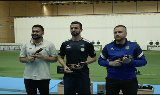 আইএসএসএফ বিশ্ব চ্যাম্পিয়নশিপে পদক জয়ী প্রথম ব্যক্তিগত পিস্তল শ্যুটার হলেন ভারতের অনিশ ভানওয়ালা