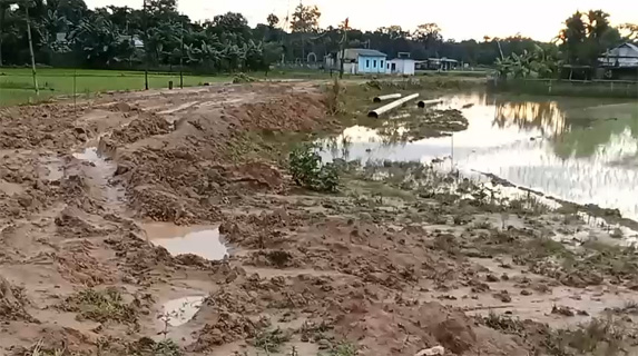 IGGL-এর গাড়ি চলাচলে গ্রামীণ রাস্তা ব