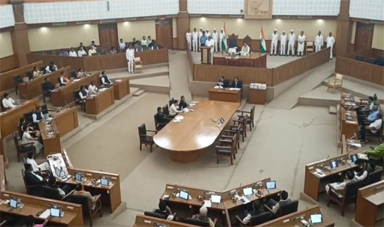 রাজ্যপাল ইন্দ্রসেনা রেড্ডি নাল্লুর ভ